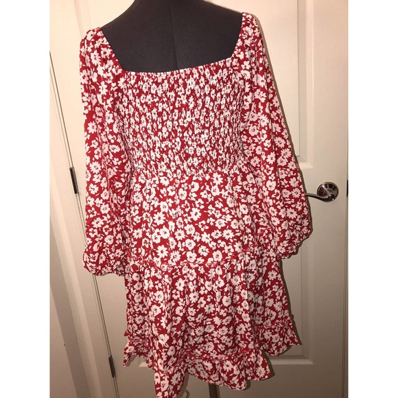 Women’s Red & White Floral Dress, LARGE, Smocked, Tiered Sheer - Picture 11 of 14